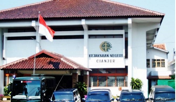 Polisi Amankan Uang Rp. 8,2 Juta dari KPPS Desa Hegarsari
